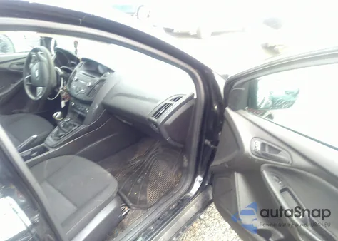 2016 Ford Focus S from USA, damaged, VIN 1FADP3E2XGL237442